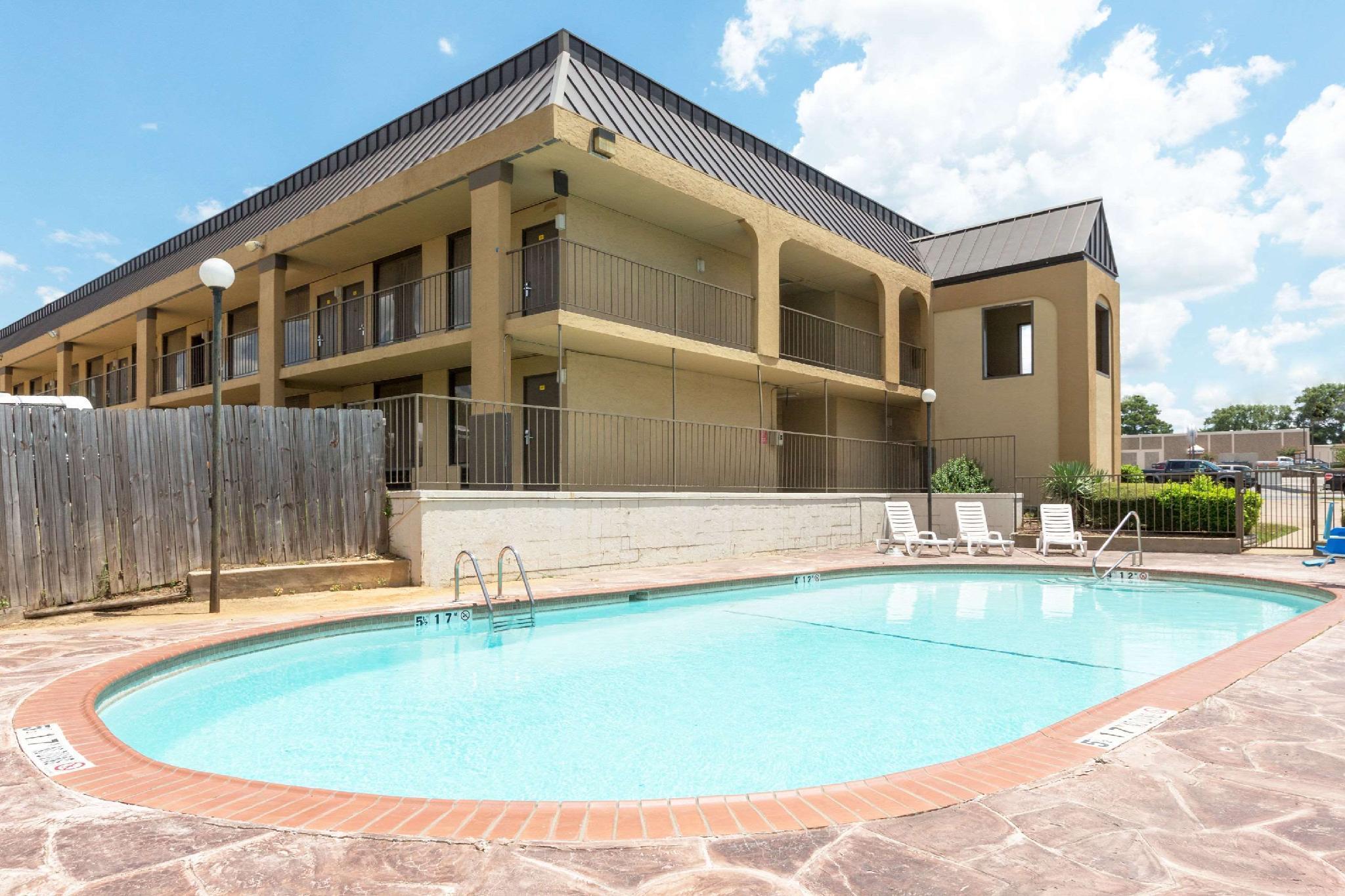 Super 8 By Wyndham Longview/North Motel Luaran gambar