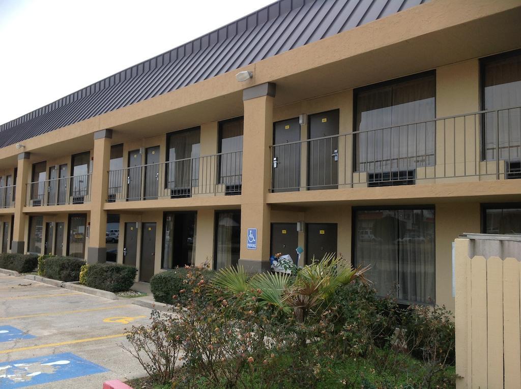 Super 8 By Wyndham Longview/North Motel Luaran gambar