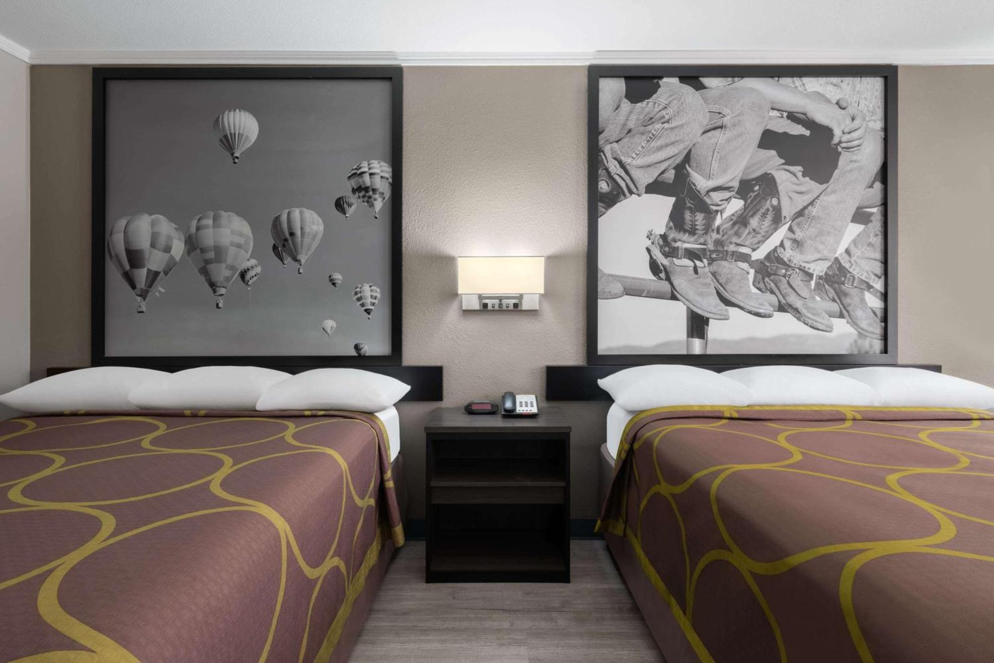Super 8 By Wyndham Longview/North Motel Luaran gambar