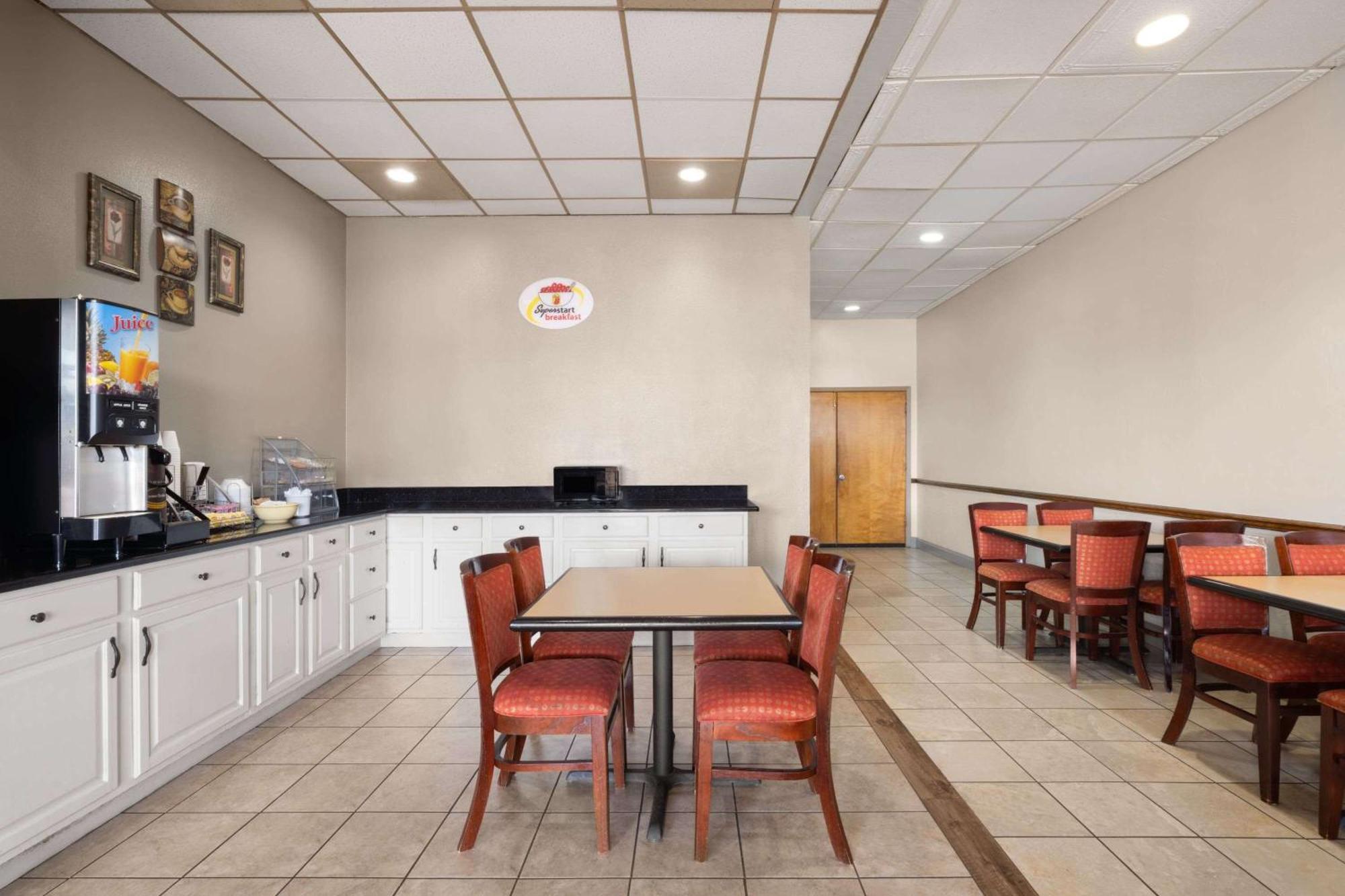 Super 8 By Wyndham Longview/North Motel Luaran gambar