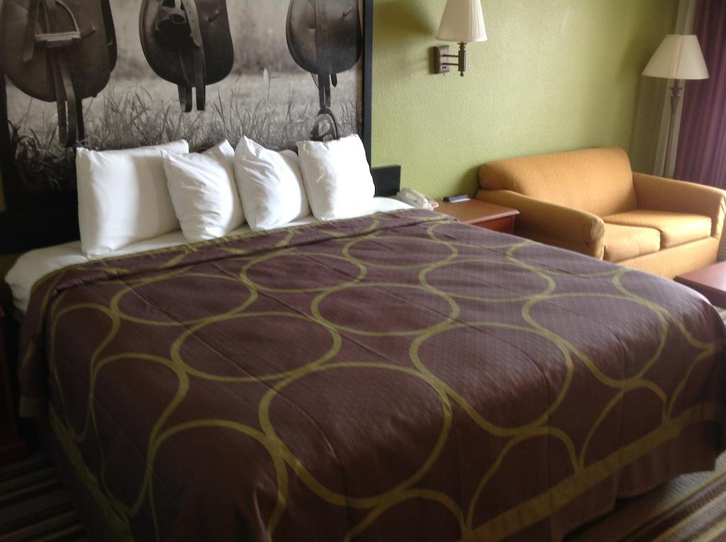 Super 8 By Wyndham Longview/North Motel Bilik gambar